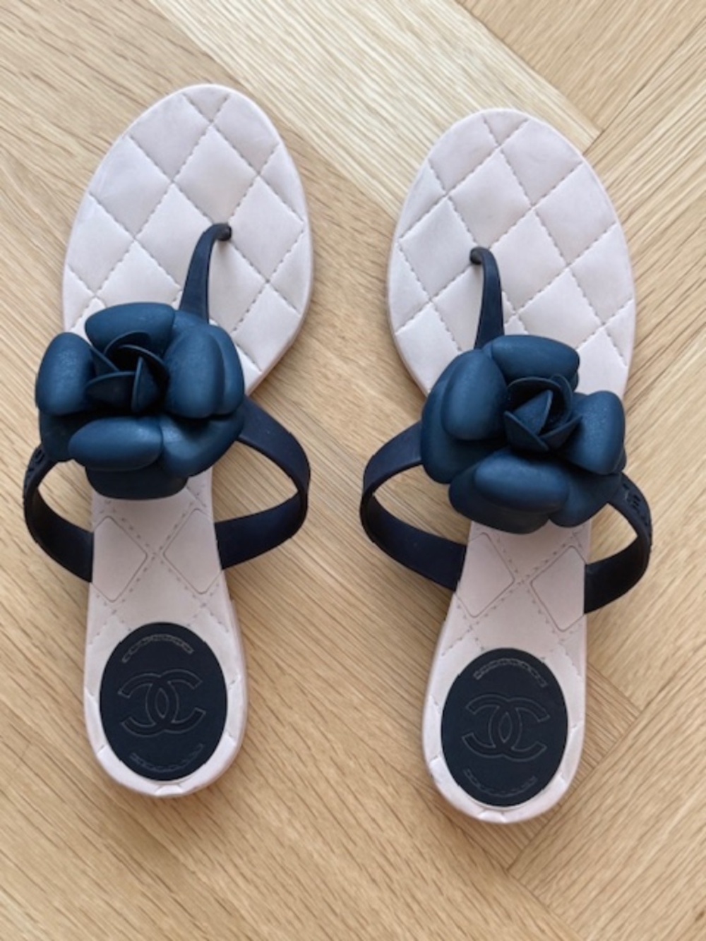 CHANEL Sandals